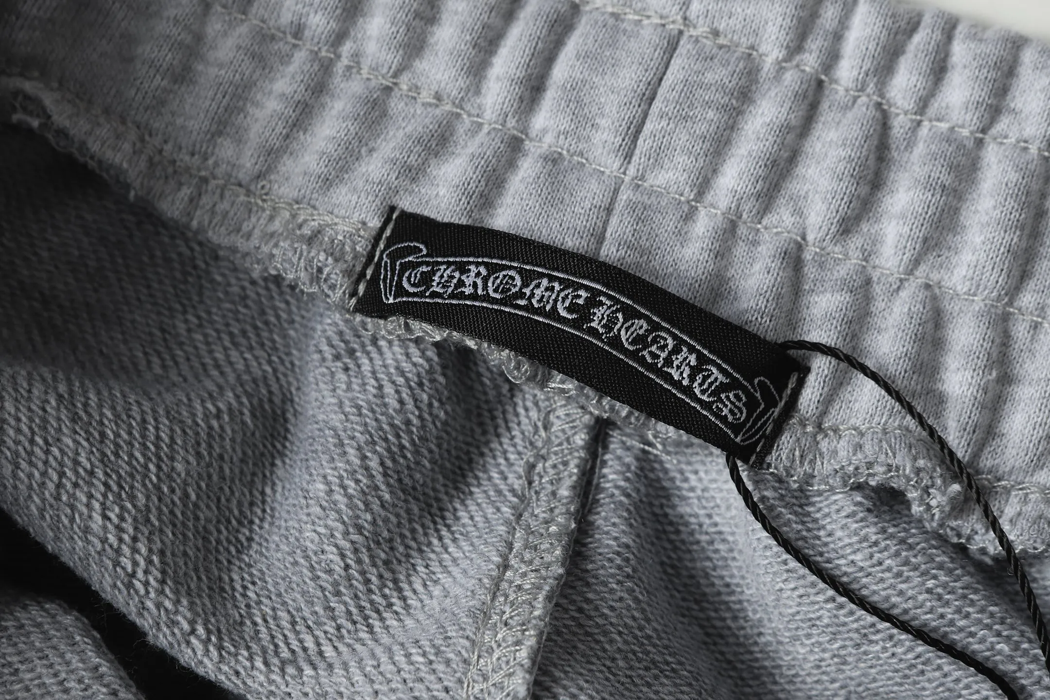 P270 #W5006 Cross-border model. Those who pursue quality, please do not place an order. -Chrome Hearts/Chrome Hearts Flame🔥Sanskrit letter printed trousers, casual pants and sweatpants -High weight, high density and high quality. The wool is soft, delicate and skin-friendly. It feels soft and silky. It has excellent warmth and skin-friendly properties.